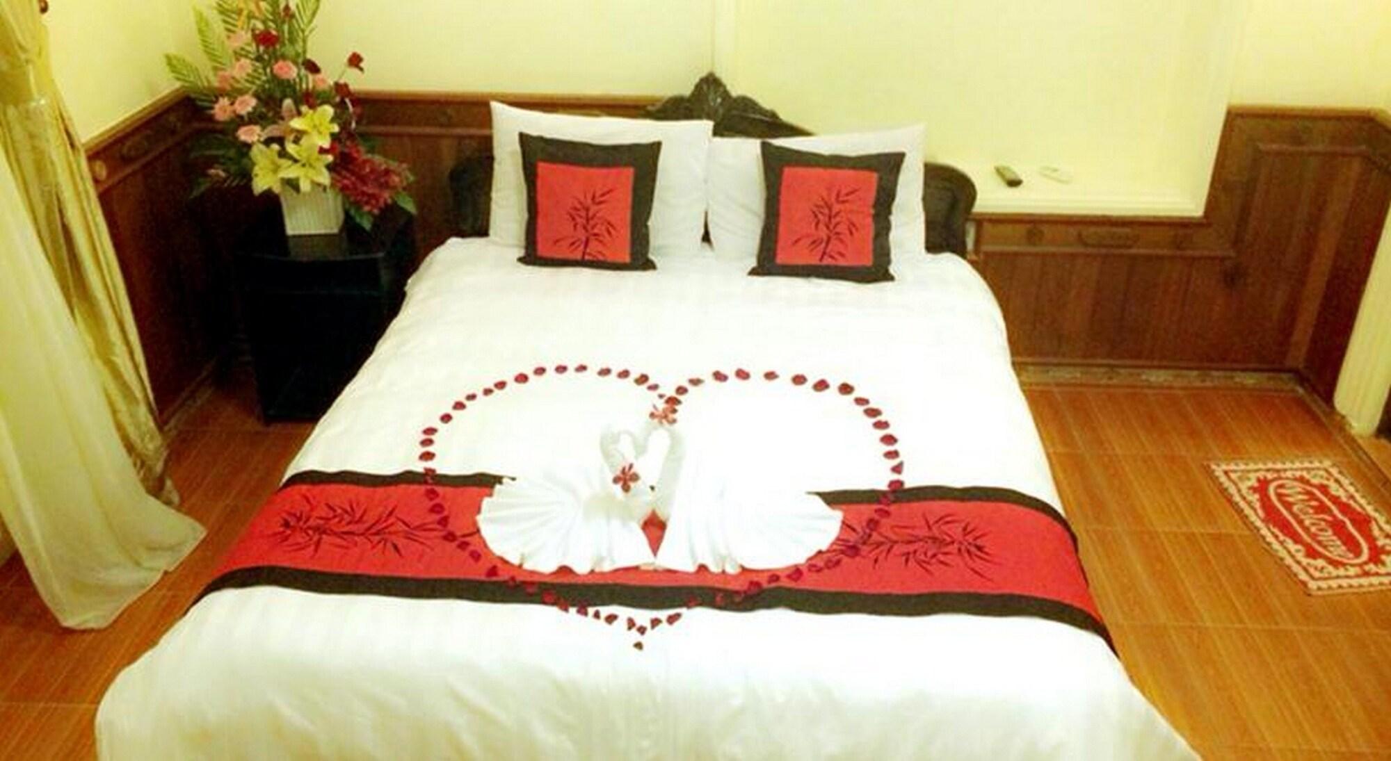 Hue Home Hotel Extérieur photo